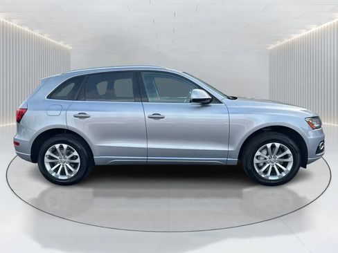 Used 2016 Audi Q5 2.0T Premium Plus w/ Technology Package AWD/4WD image 8