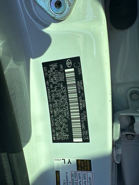Used 2024 Toyota Prius XLE FWD image 5