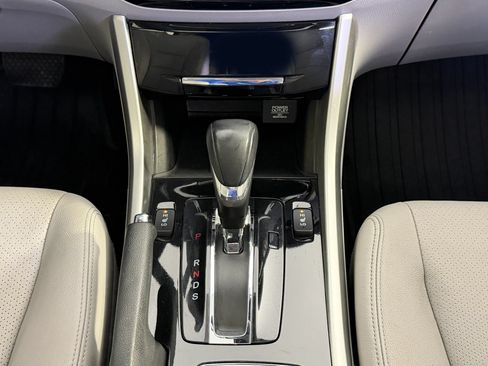 Used 2017 Honda Accord Touring image 30