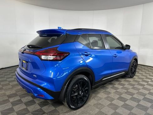 Used 2022 Nissan Kicks SR w/ Premium Package image 3