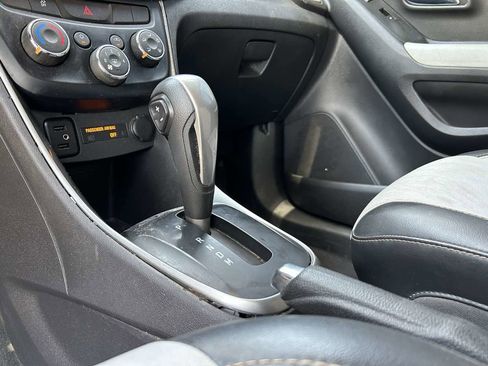 Used 2019 Chevrolet Trax LT w/ Driver Confidence Package image 13