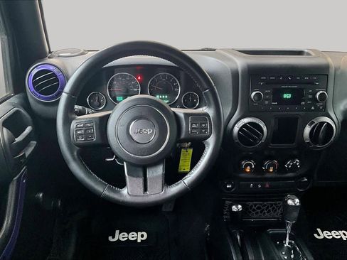 Used 2017 Jeep Wrangler Unlimited Sport w/ Connectivity Group AWD/4WD image 6