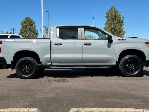 Used 2025 Chevrolet Silverado 1500 Custom Trail Boss w/ Dark Appearance Package image 3