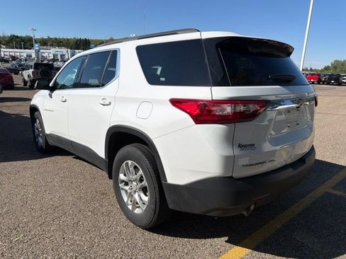Used 2021 Chevrolet Traverse LT AWD/4WD image 6