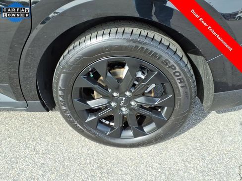 Used 2022 Kia Carnival SX Prestige image 10