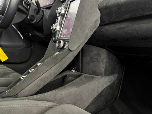 Used 2019 McLaren 720S Performance image 28