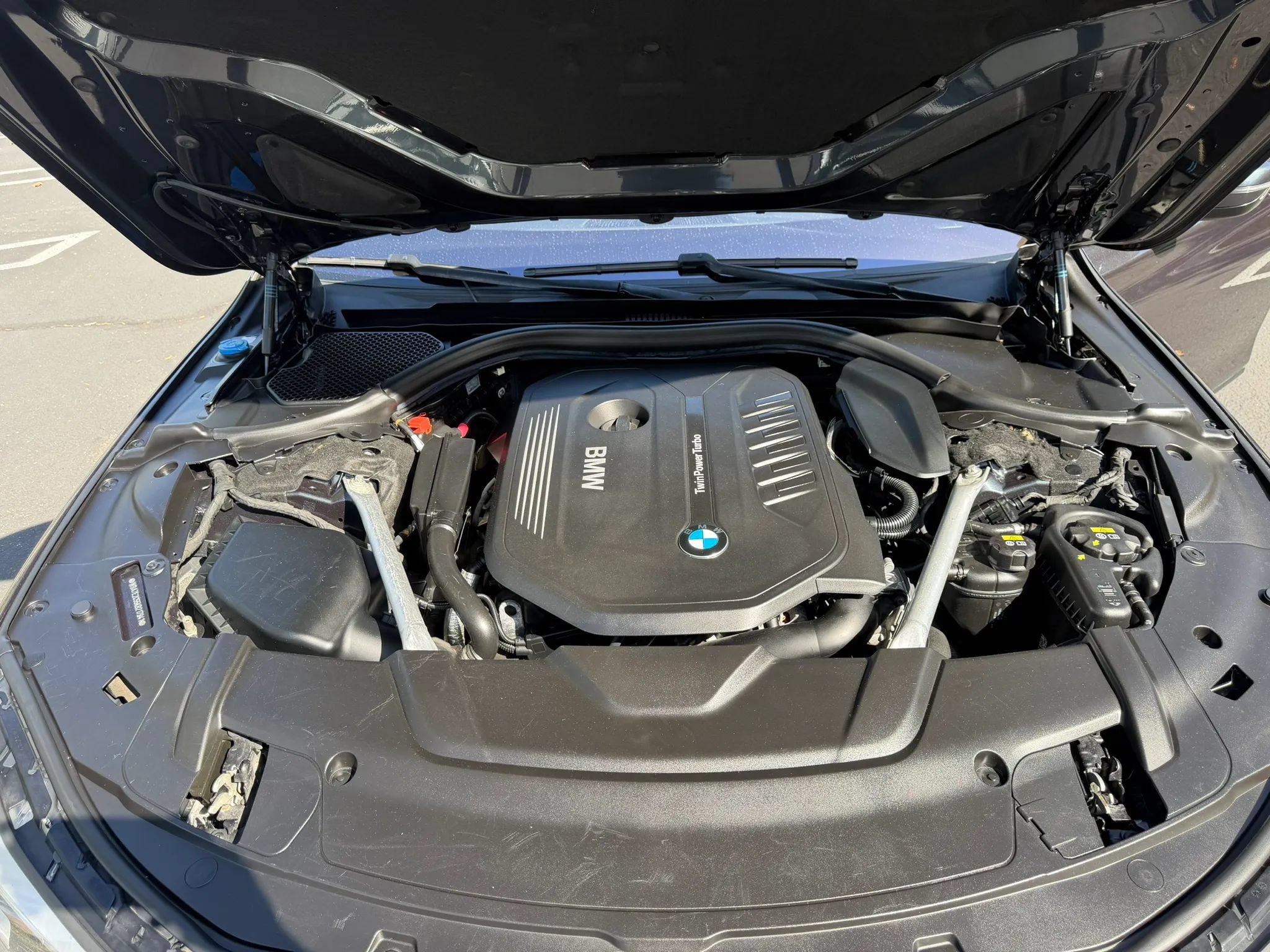 Used 2019 BMW 740i w/ M Sport Package RWD image 35