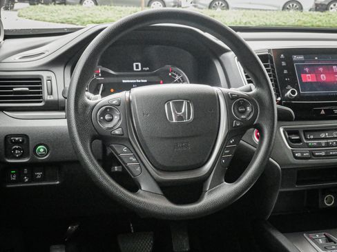Used 2023 Honda Ridgeline Sport image 6