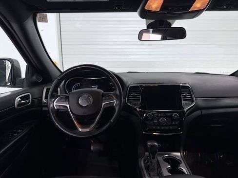 Used 2021 Jeep Grand Cherokee Laredo X image 34