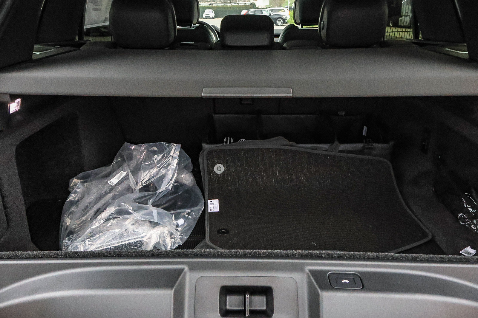 New 2026 Land Rover Range Rover SE AWD/4WD image 26