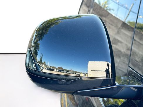 Used 2023 Land Rover Range Rover Sport SE image 9