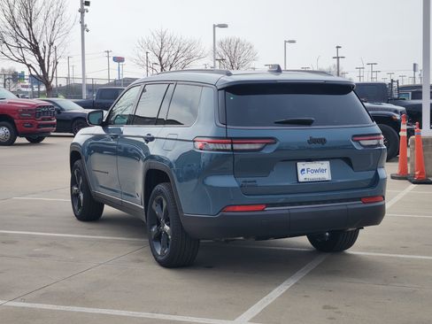 New 2026 Jeep Grand Cherokee L Limited w/ Limited Altitude Package AWD/4WD image 3
