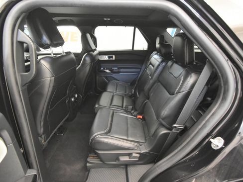Used 2021 Ford Explorer ST w/ Equipment Group 401A AWD/4WD image 14