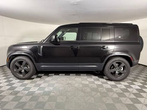 Used 2024 Land Rover Defender 110 S AWD/4WD image 3