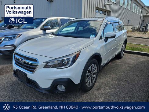 Used 2018 Subaru Outback 2.5i Touring AWD/4WD image 1