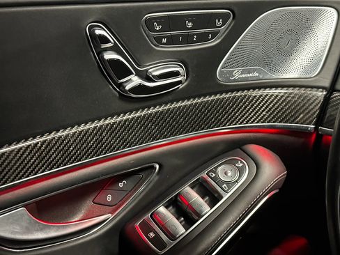 Used 2017 Mercedes-Benz S 63 AMG 4MATIC Sedan image 32