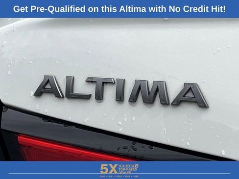 Used 2024 Nissan Altima 2.5 S FWD image 21