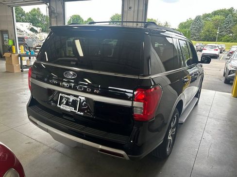Used 2023 Ford Expedition XLT AWD/4WD image 7