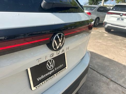 New 2026 Volkswagen Tiguan SE AWD/4WD image 31