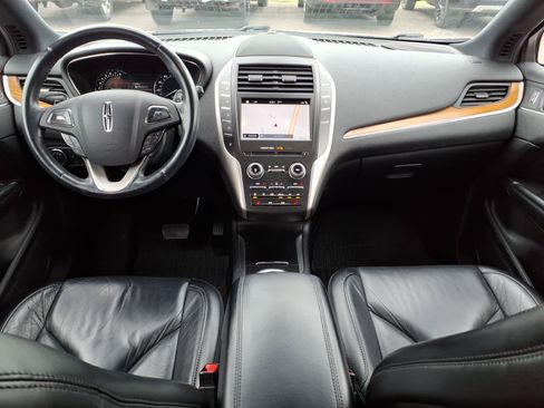 Used 2019 Lincoln MKC Select w/ Select Plus Package FWD image 12