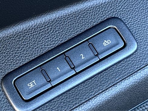 Used 2019 Chevrolet Tahoe Premier image 31