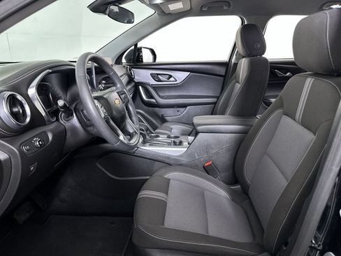 Used 2025 Chevrolet Blazer LT FWD image 20
