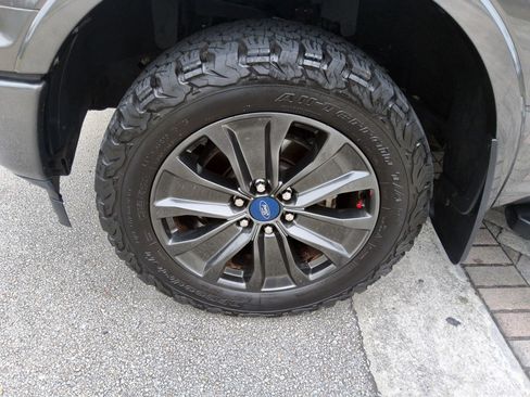 Used 2018 Ford F150 Lariat w/ Equipment Group 502A Luxury image 43