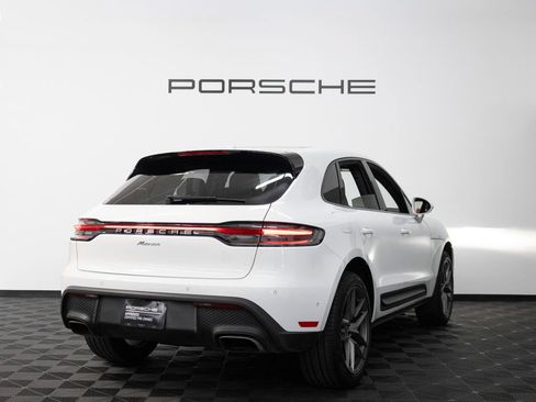 Certified 2023 Porsche Macan AWD/4WD image 7