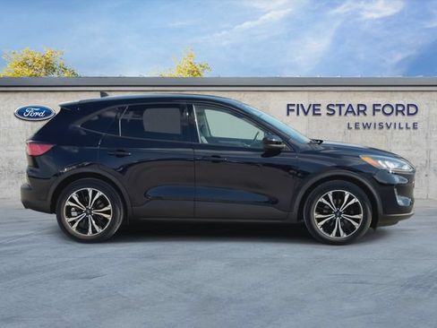 Used 2021 Ford Escape SE w/ SE Sport Appearance Package FWD image 9