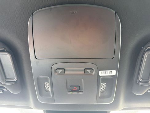 Used 2025 Toyota Camry SE FWD image 24