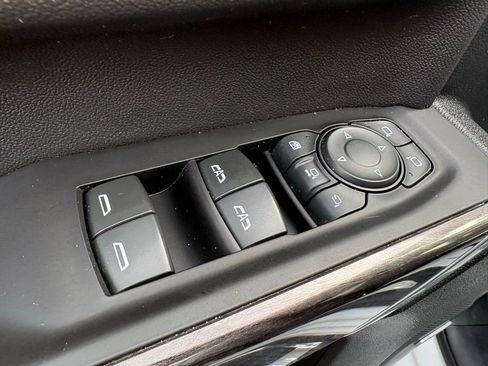 Used 2020 Chevrolet Silverado 2500 LTZ w/ LTZ Premium Package image 22