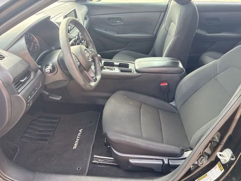Used 2025 Nissan Sentra S image 18