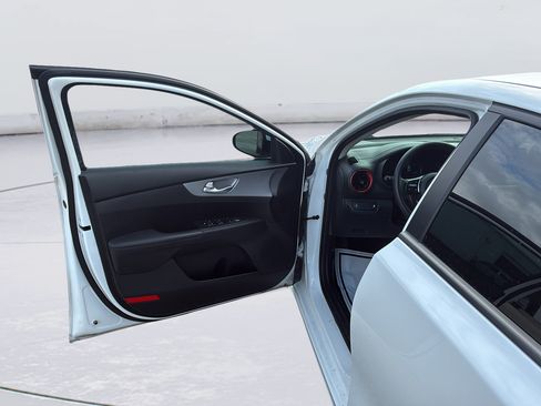 Used 2023 Kia Forte LXS FWD image 20