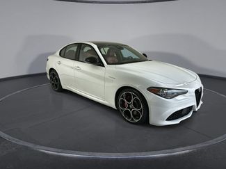 Used 2022 Alfa Romeo Giulia Veloce RWD video 2