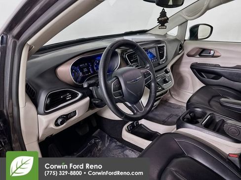 Used 2020 Chrysler Voyager Lxi FWD image 9
