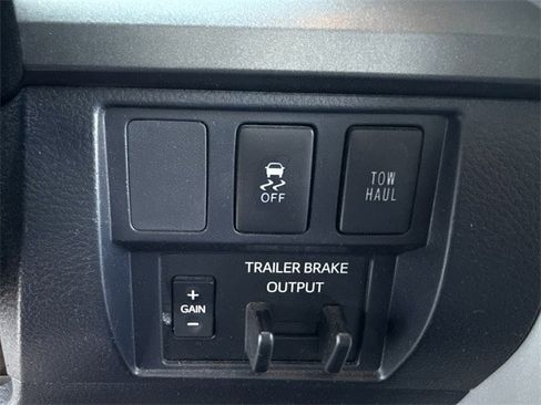 Used 2019 Toyota Tundra SR5 w/ SR5 Upgrade Package image 25