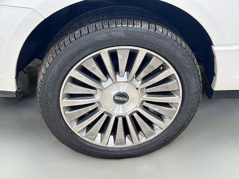 Used 2017 Lincoln Navigator L Reserve image 39