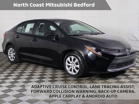 Used 2024 Toyota Corolla LE image 1