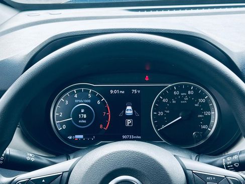 Used 2020 Nissan Versa SV image 19