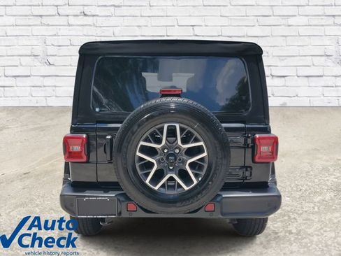 Used 2024 Jeep Wrangler Unlimited Sahara w/ Safety Group AWD/4WD image 3