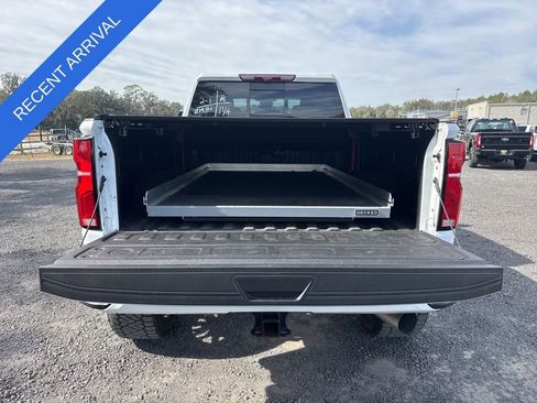 Used 2024 Chevrolet Silverado 2500 LTZ w/ LTZ Plus Package image 15