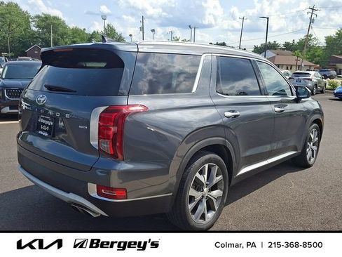 Used 2022 Hyundai Palisade SEL w/ 8P Bench Seat Package AWD/4WD image 5