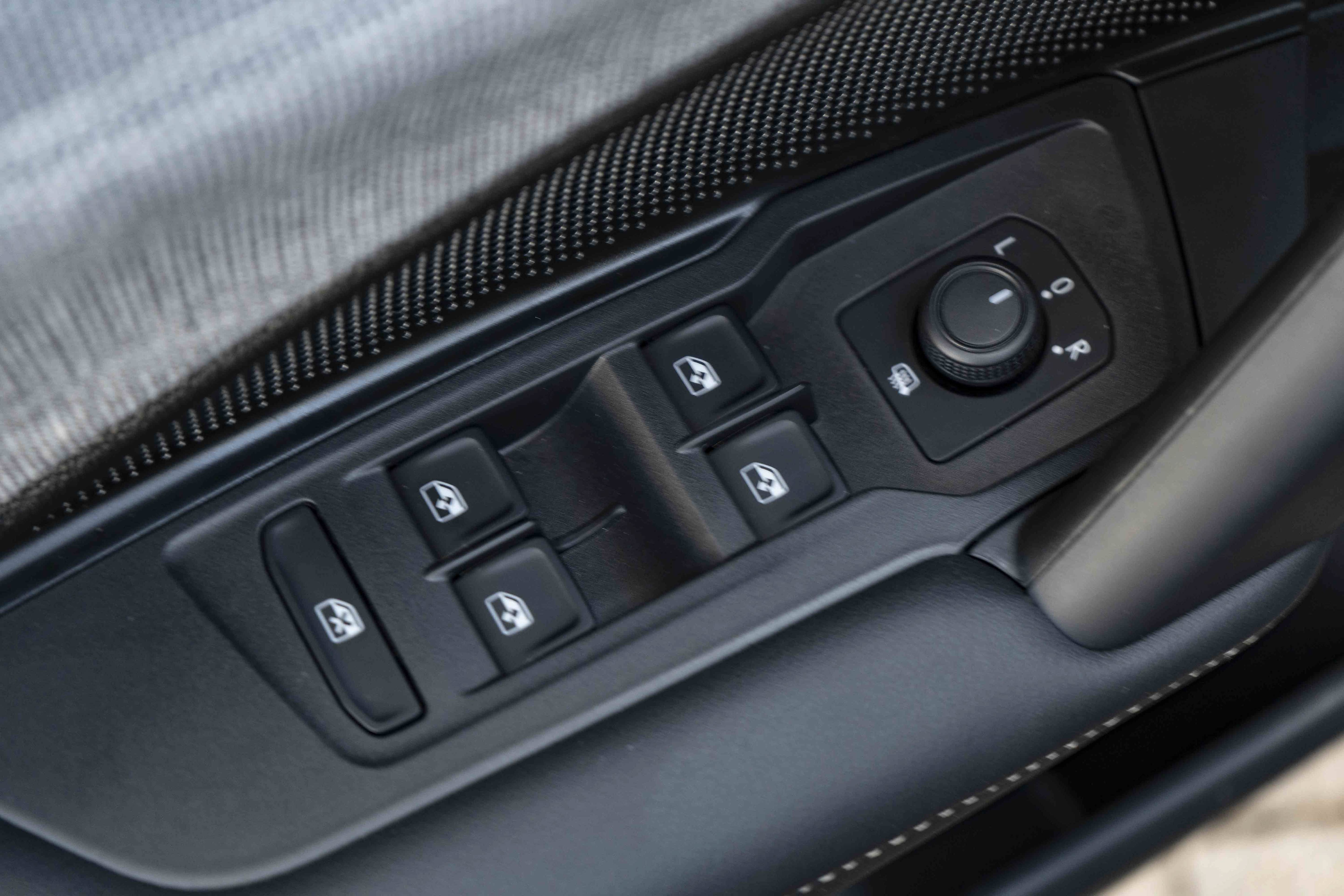 Certified 2026 Volkswagen Tiguan S FWD image 32