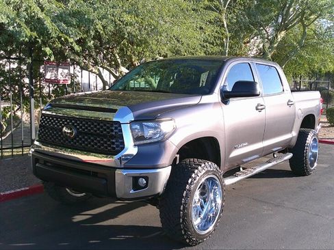 Used 2018 Toyota Tundra SR5 image 3