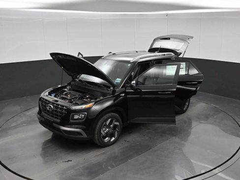 New 2026 Hyundai Venue SEL FWD image 41