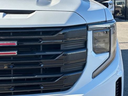Used 2025 GMC Sierra 1500 Elevation AWD/4WD image 52