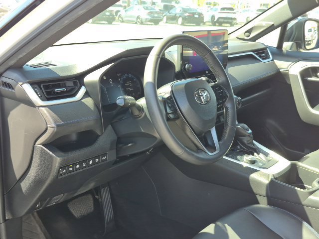 Used 2023 Toyota RAV4 XSE AWD/4WD image 9