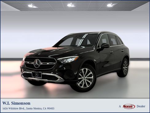 Used 2024 Mercedes-Benz GLC 300 image 1