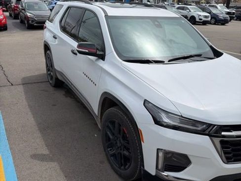 Certified 2023 Chevrolet Traverse Premier w/ Redline Edition AWD/4WD image 3