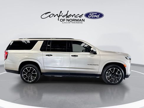 Used 2023 Chevrolet Suburban RST w/ Luxury Package RWD image 10